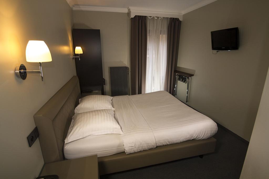 Hotel Le Chantecler Brussels Exterior photo